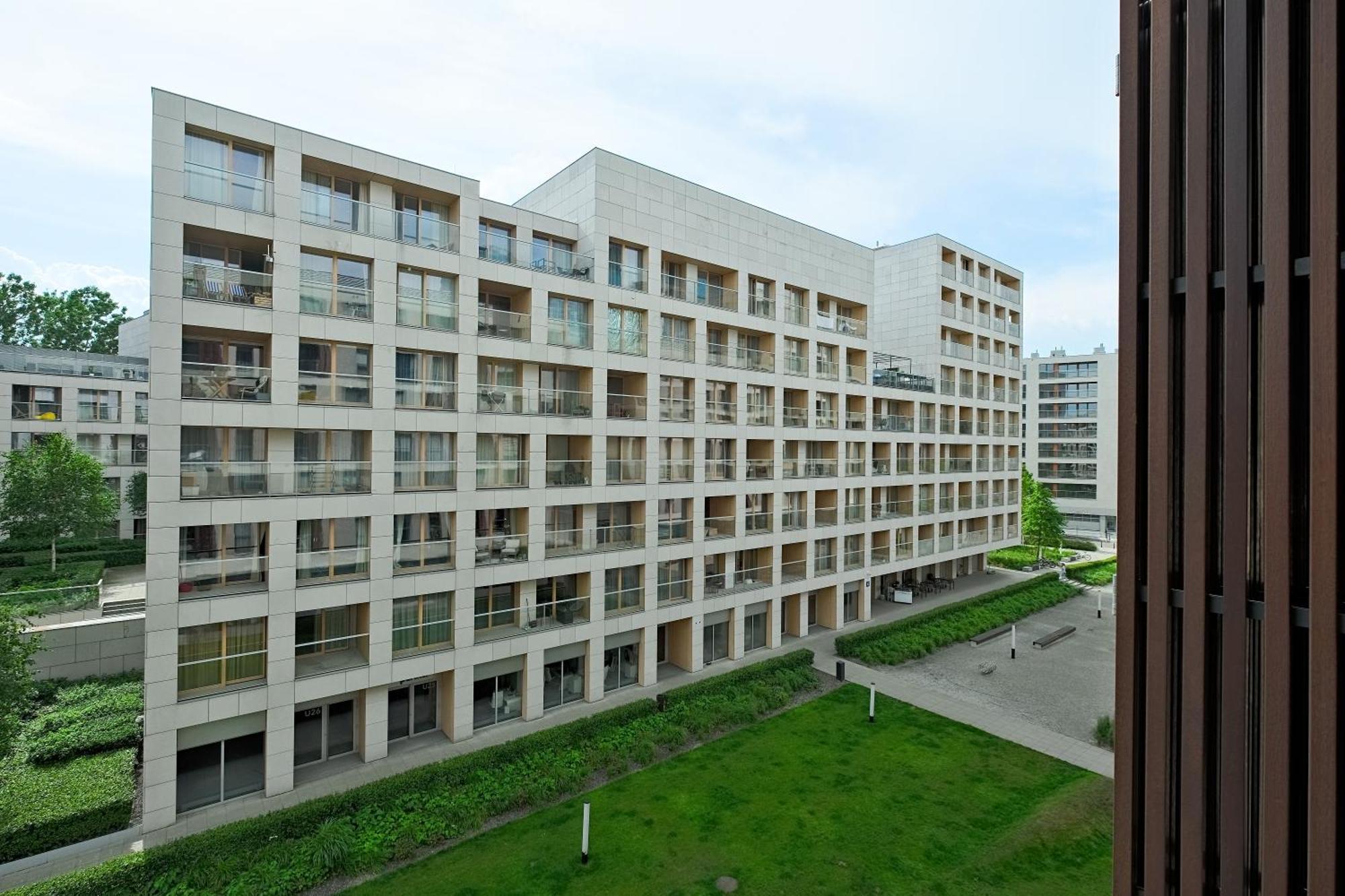Aparthotel Kolejowa Apartamenty Warsaw Exterior photo